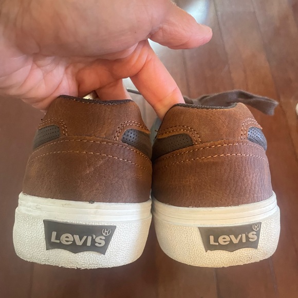 Boys/ Men’s shoes - Picture 2 of 4